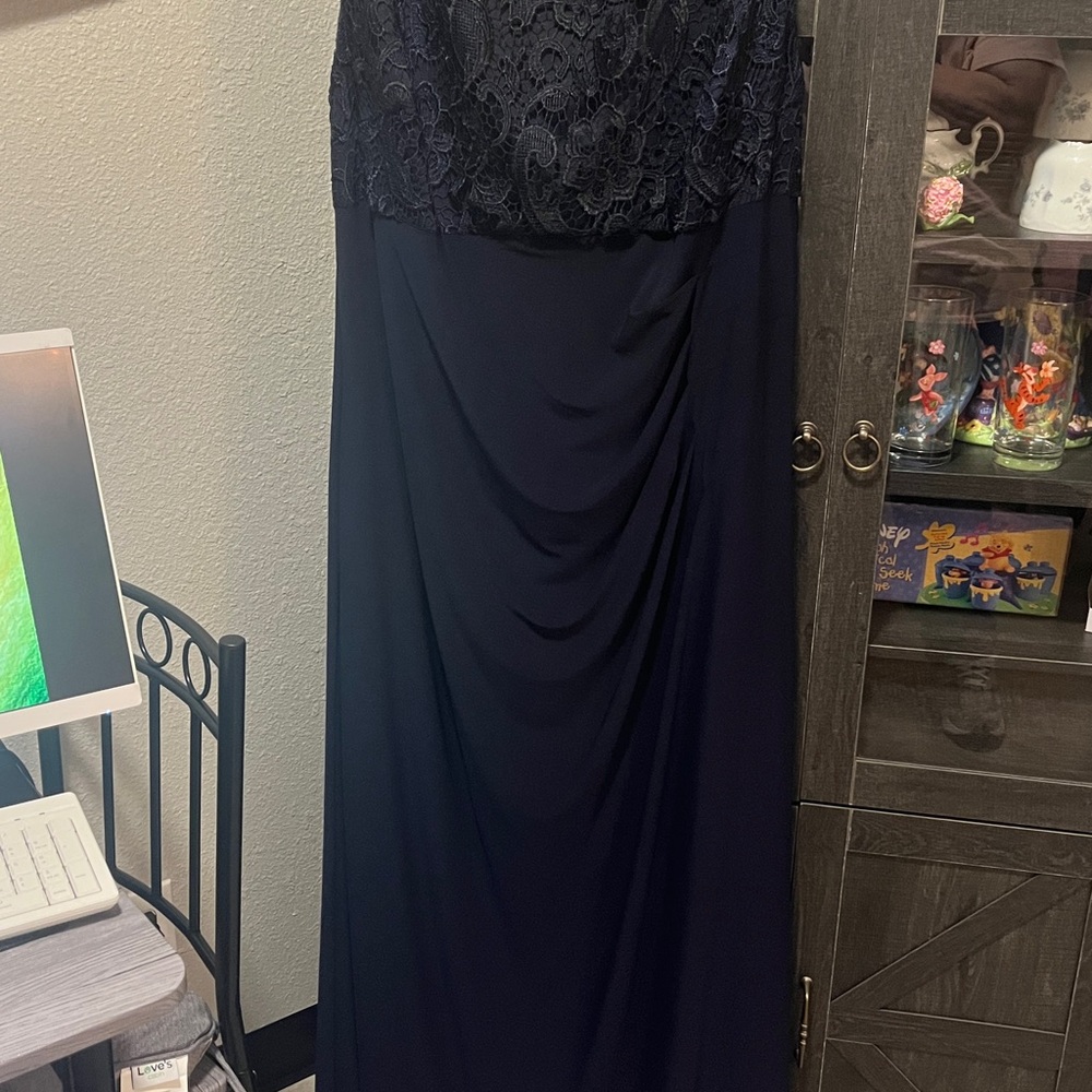 Alex Evenings Elegant Navy Blue Lace Gown